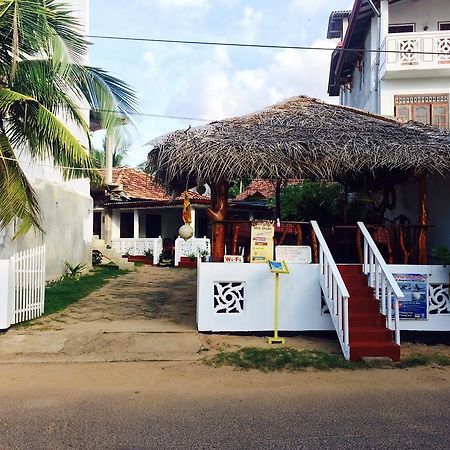 Sea Side Guest House Tangalle Buitenkant foto