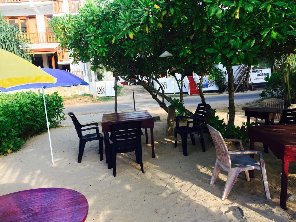 Sea Side Guest House Tangalle Buitenkant foto