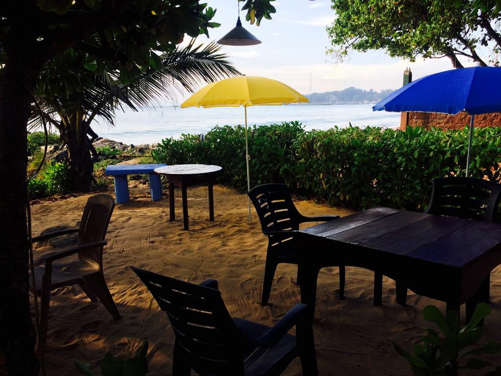 Sea Side Guest House Tangalle Buitenkant foto