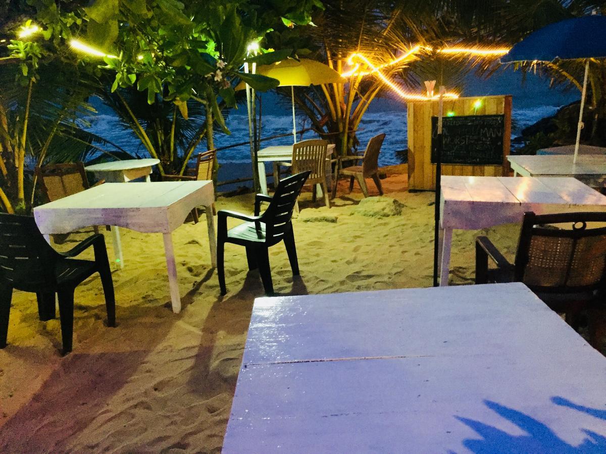 Sea Side Guest House Tangalle Buitenkant foto