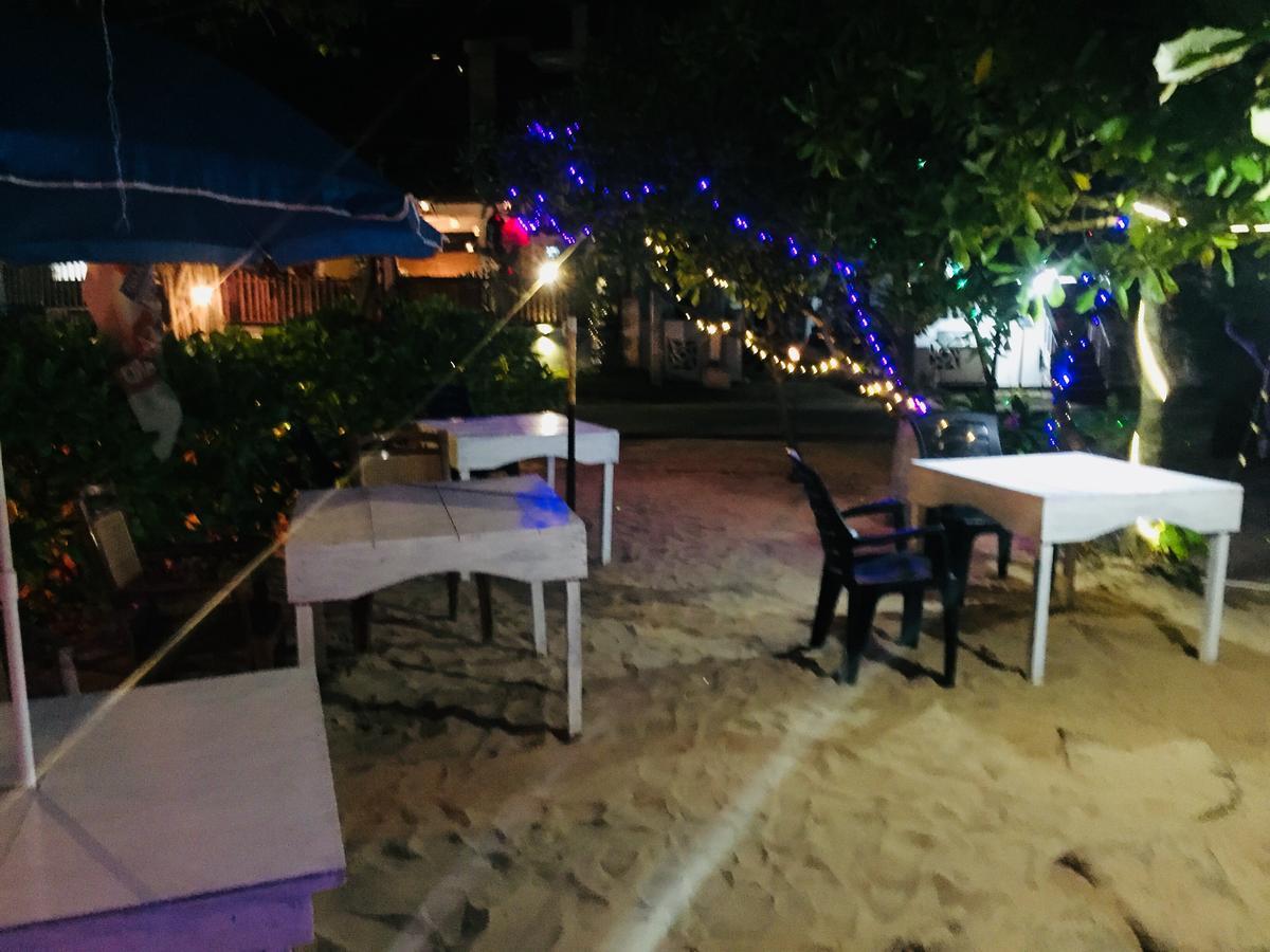 Sea Side Guest House Tangalle Buitenkant foto